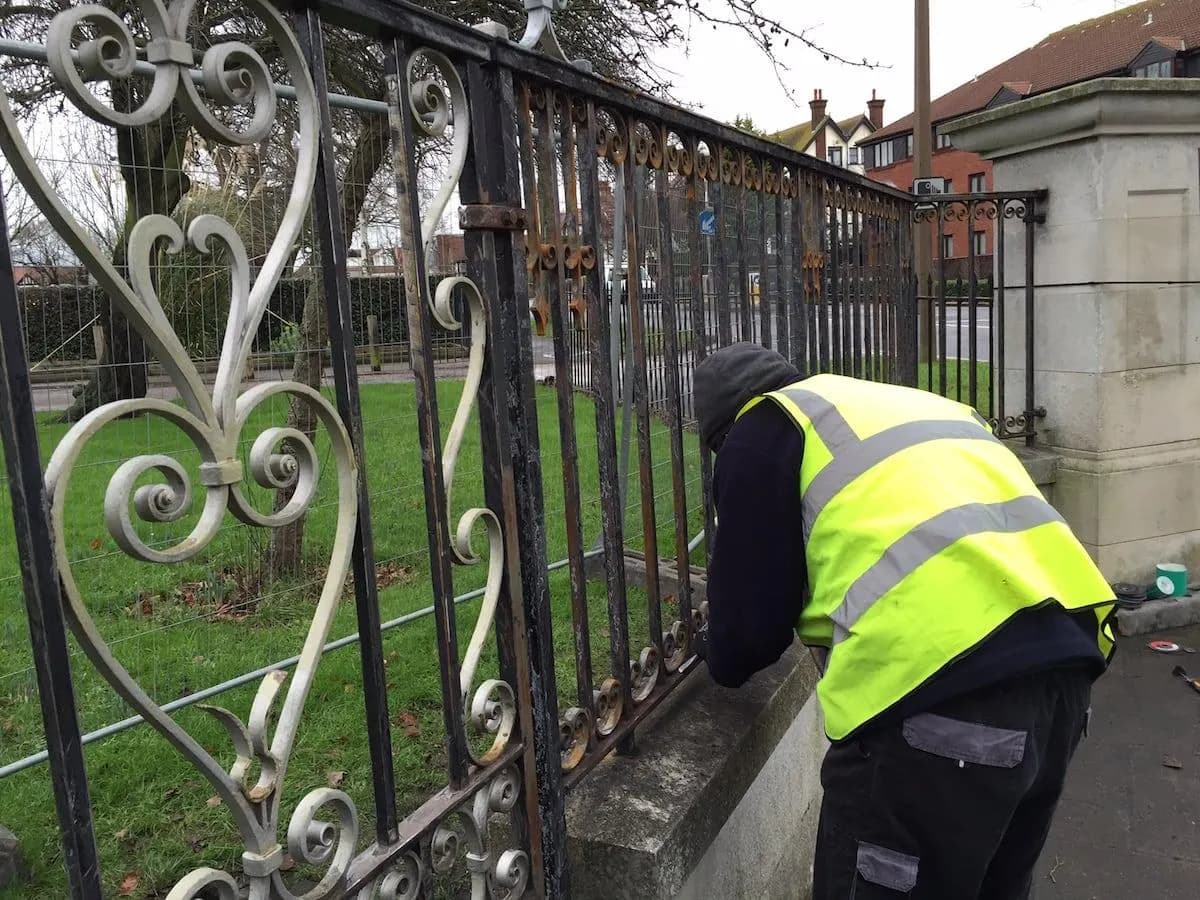 Gate and railing refurbishment in Beaconsfield