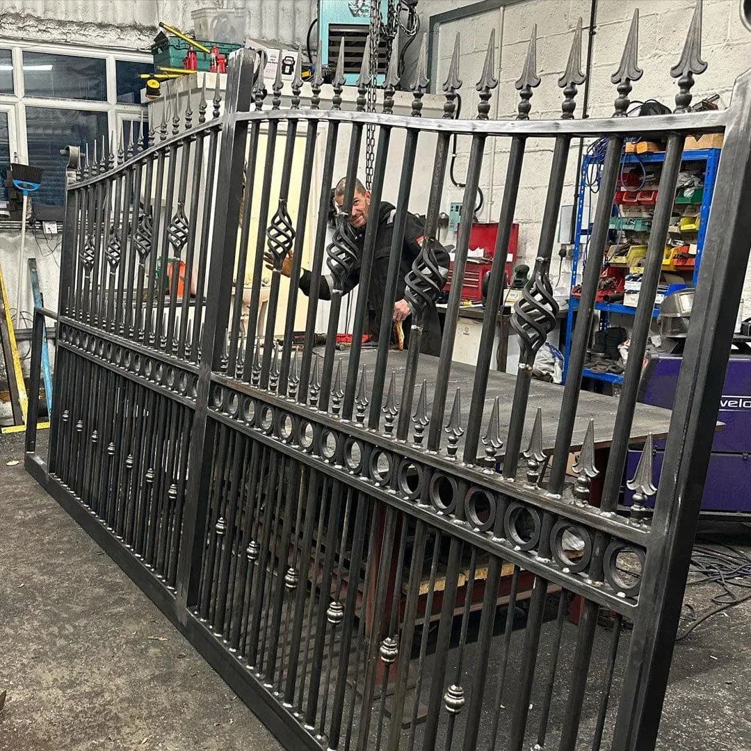 Gate and railing refurbishment in Chesham